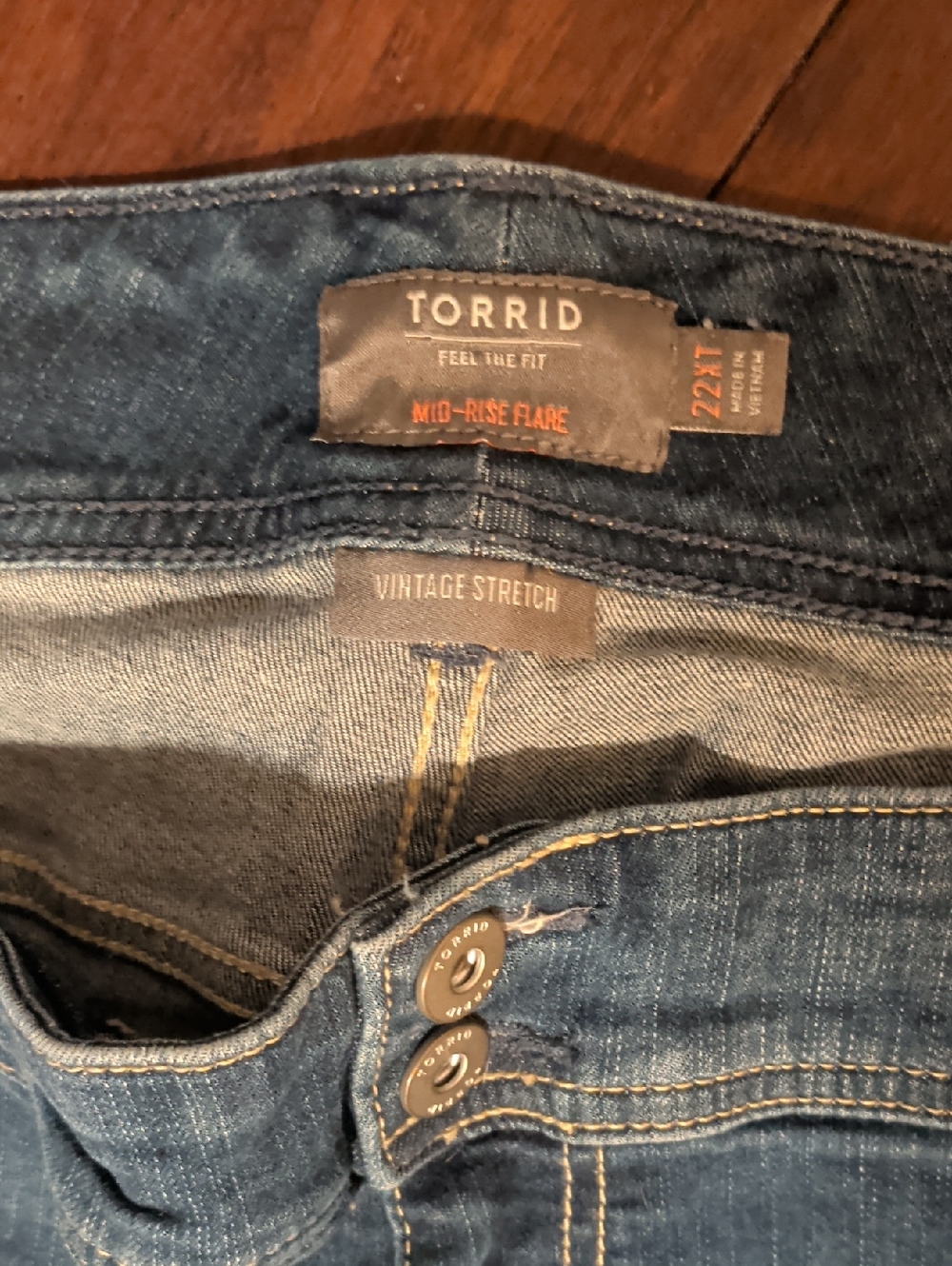 Torrid jean vintage stretch Mid Rose Flare Size 22 - Picture 7 of 9